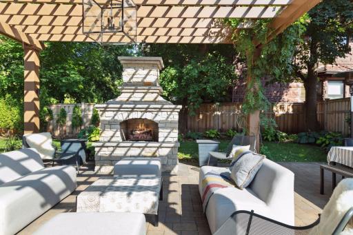 1009 Summit Avenue, Saint Paul, MN 55105