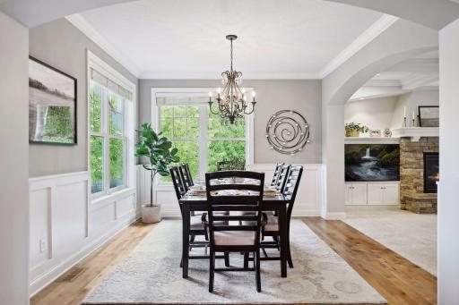 517 Big Woods Boulevard, Chanhassen, MN 55317