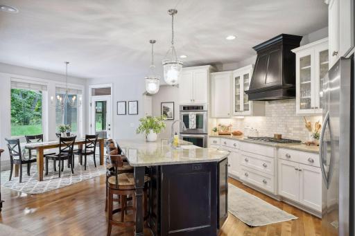 517 Big Woods Boulevard, Chanhassen, MN 55317