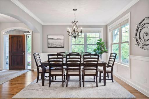 517 Big Woods Boulevard, Chanhassen, MN 55317