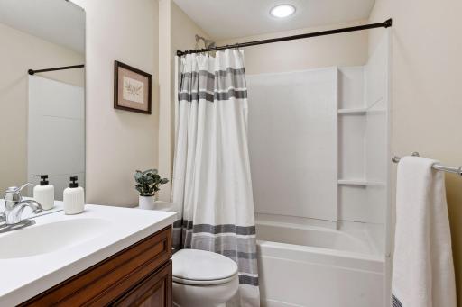 7100 Gunflint Trail, Chanhassen, MN 55317