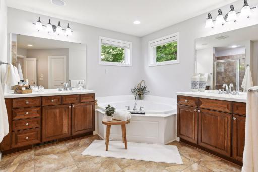 7100 Gunflint Trail, Chanhassen, MN 55317