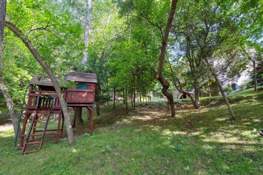 7100 Gunflint Trail, Chanhassen, MN 55317