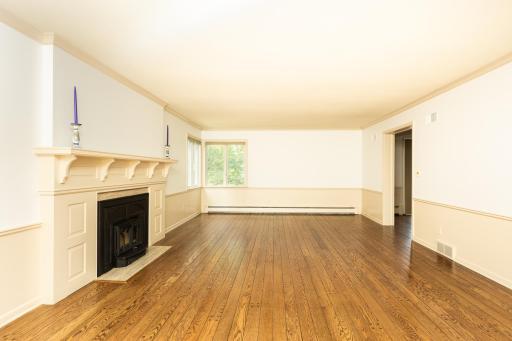 grand main level family room.jpg