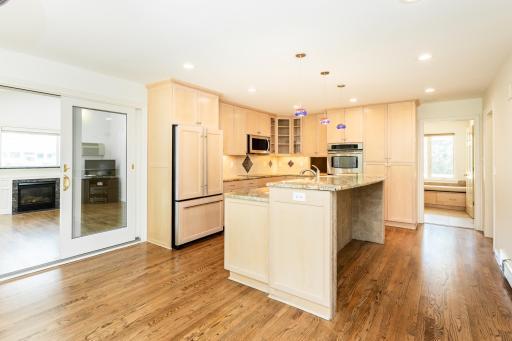 large kitchen with center island.jpg