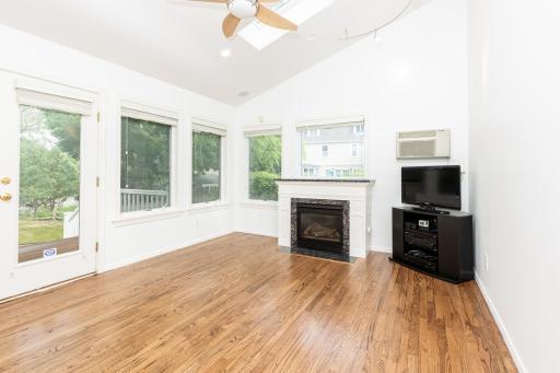 sunny 4 season room.jpg