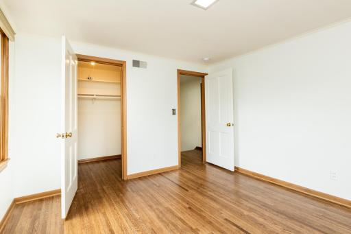 UL bedroom 4 closet.jpg