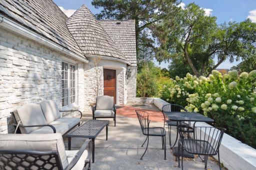 4804 W Sunnyslope Road, Edina, MN 55424