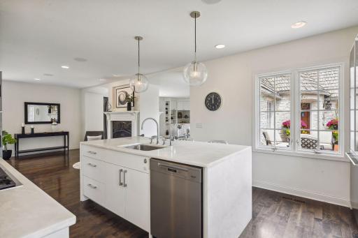 4804 W Sunnyslope Road, Edina, MN 55424