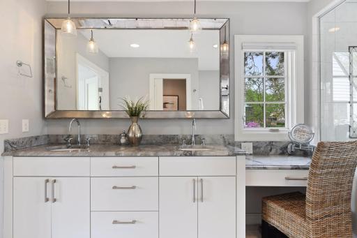 4804 W Sunnyslope Road, Edina, MN 55424