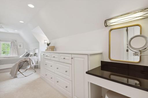 4804 W Sunnyslope Road, Edina, MN 55424