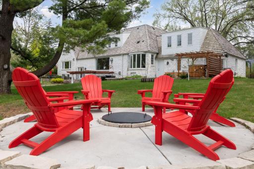 4804 W Sunnyslope Road, Edina, MN 55424