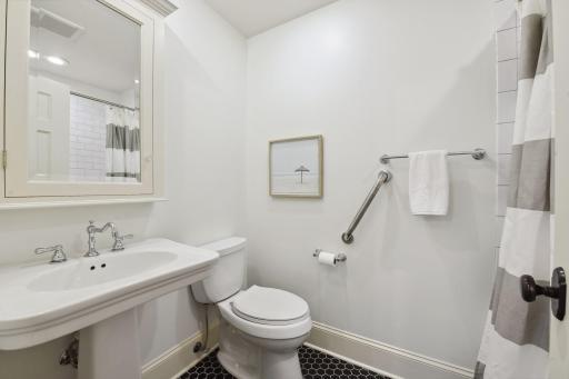 Photo for 5509 Park Place, Edina, MN 55424 - Listing #6428516 5509 Park Place, Edina, MN 55424