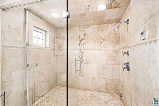 3725 N Ridge Road, Duluth, MN 55804