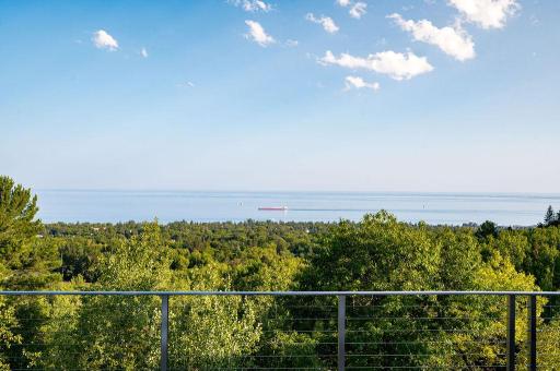 3725 N Ridge Road, Duluth, MN 55804