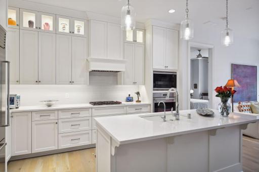 935 Lake Street E, 208, Wayzata, MN 55391