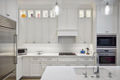 935 Lake Street E, 208, Wayzata, MN 55391