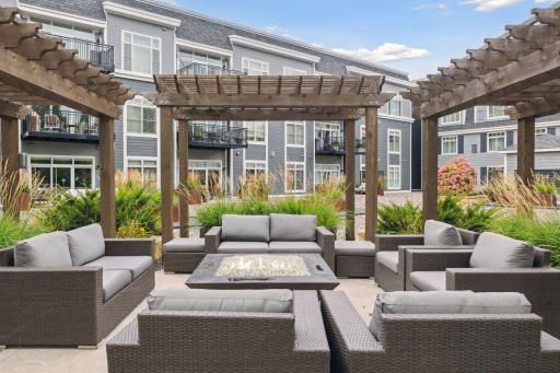 935 Lake Street E, 208, Wayzata, MN 55391