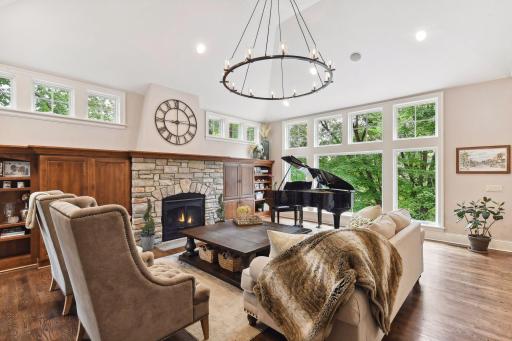 5940 Lake Linden Court, Excelsior, MN 55331