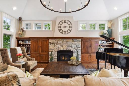 5940 Lake Linden Court, Excelsior, MN 55331