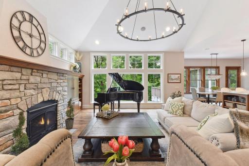 5940 Lake Linden Court, Excelsior, MN 55331