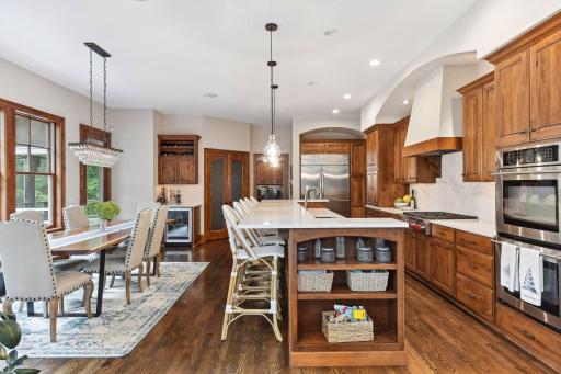 5940 Lake Linden Court, Excelsior, MN 55331
