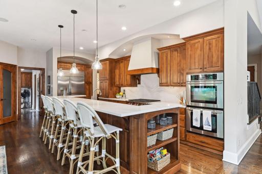 5940 Lake Linden Court, Excelsior, MN 55331