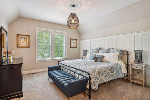 5940 Lake Linden Court, Excelsior, MN 55331