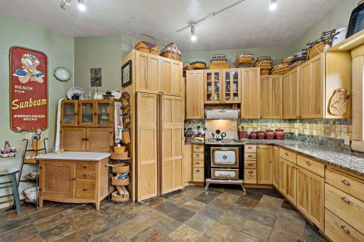 9762 230th Street E, Lakeville, MN 55044