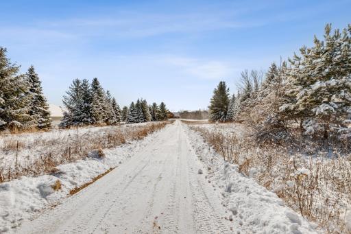9762 230th Street E, Lakeville, MN 55044