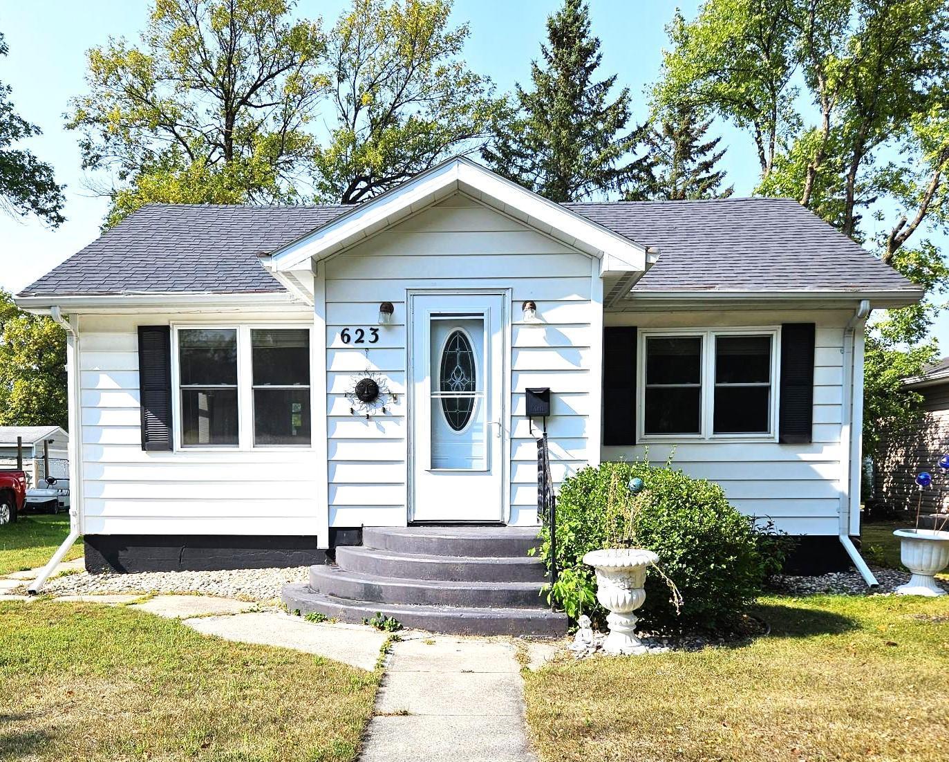 Photo for 623 E Johnson Avenue, Warren, MN 56762 - Listing #6429633 623 E Johnson Avenue, Warren, MN 56762