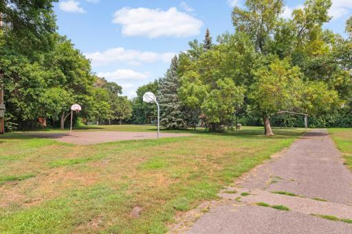 Outdoor activities nearby!