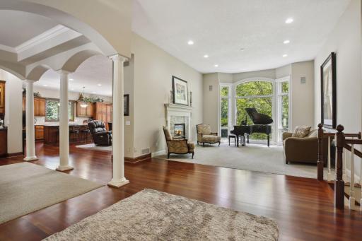 9690 Towering Oaks Curve, Prior Lake, MN 55372