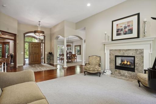 9690 Towering Oaks Curve, Prior Lake, MN 55372