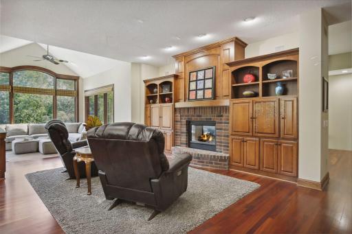 9690 Towering Oaks Curve, Prior Lake, MN 55372