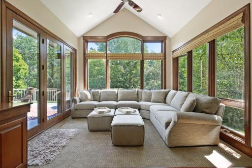 9690 Towering Oaks Curve, Prior Lake, MN 55372