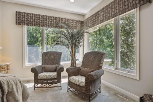 9690 Towering Oaks Curve, Prior Lake, MN 55372