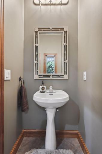 9690 Towering Oaks Curve, Prior Lake, MN 55372