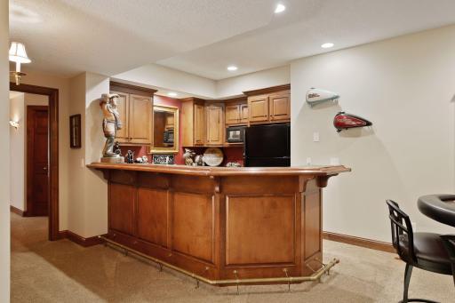 9690 Towering Oaks Curve, Prior Lake, MN 55372
