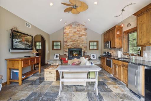 9690 Towering Oaks Curve, Prior Lake, MN 55372