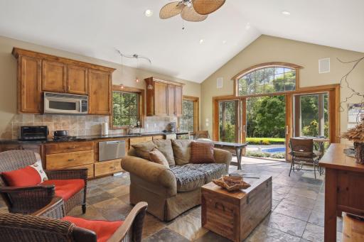 9690 Towering Oaks Curve, Prior Lake, MN 55372