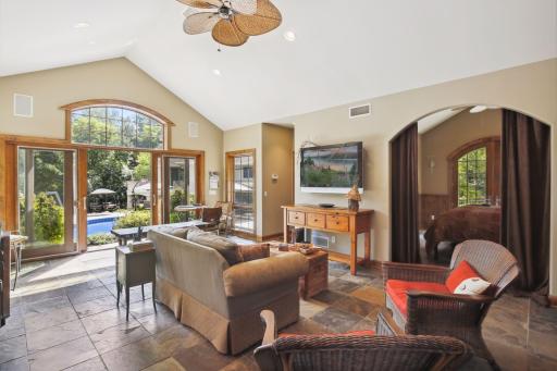 9690 Towering Oaks Curve, Prior Lake, MN 55372