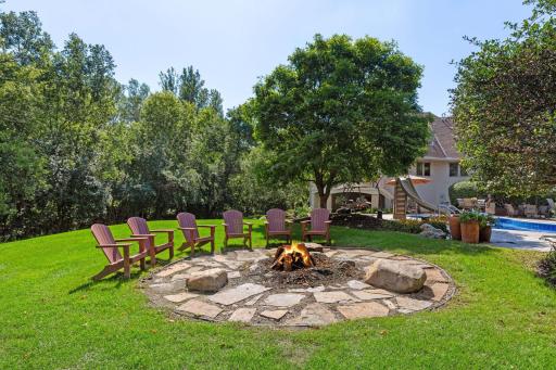 9690 Towering Oaks Curve, Prior Lake, MN 55372