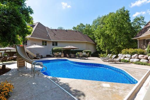 9690 Towering Oaks Curve, Prior Lake, MN 55372