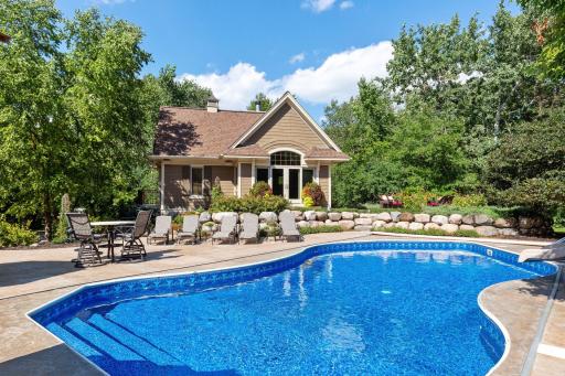 9690 Towering Oaks Curve, Prior Lake, MN 55372