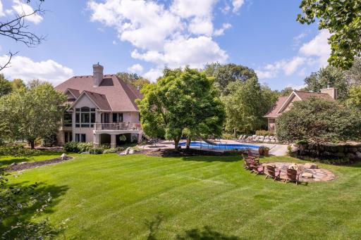 9690 Towering Oaks Curve, Prior Lake, MN 55372