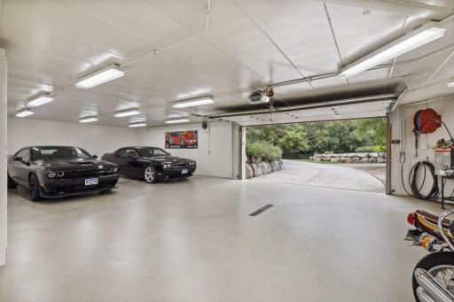 9690 Towering Oaks Curve, Prior Lake, MN 55372