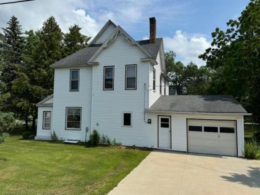 11 SE 2nd Avenue, Verndale, MN 56481