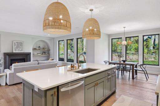 1898 Della Drive, Chanhassen, MN 55317