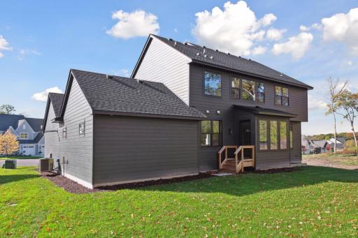 1898 Della Drive, Chanhassen, MN 55317